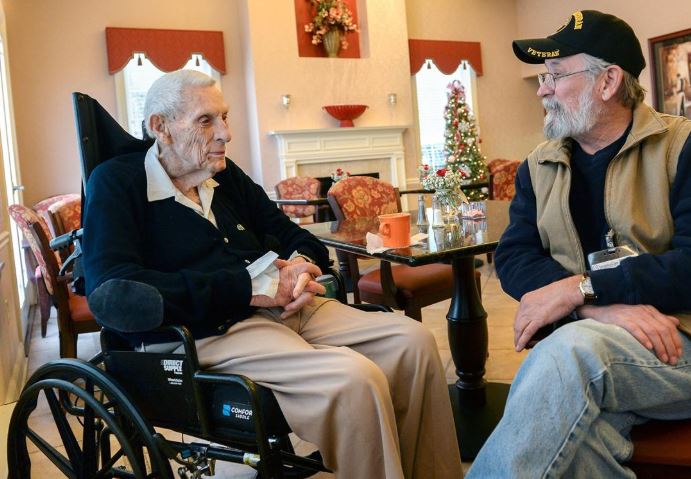 Assisted Living Holiday Time Dining Area